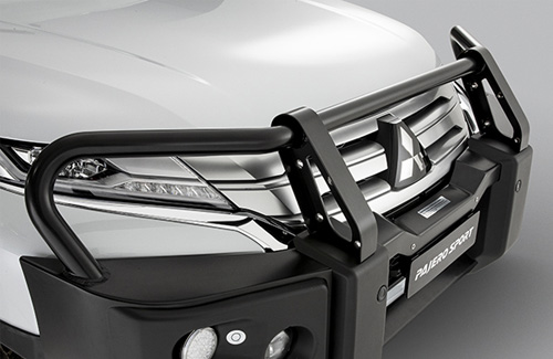 Front Protection Bar accessory on a Mitsubishi